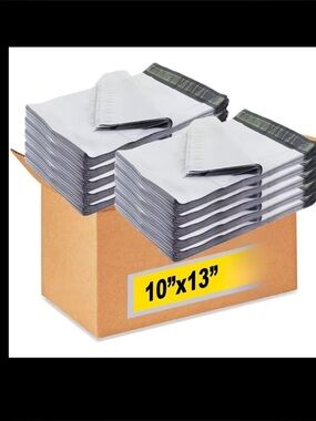 Poly mailers bundle Of 100 Units large 10” x 13” Material: PE (Polyethylene)